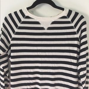 Forever 21 Women’s Sweater Size Small